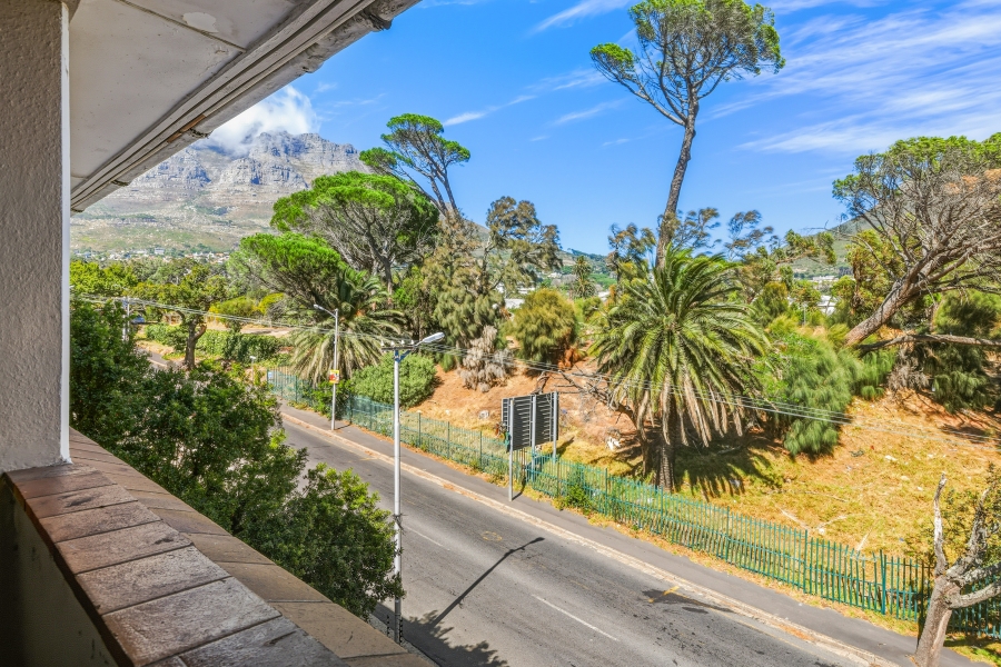To Let 2 Bedroom Property for Rent in Gardens Western Cape